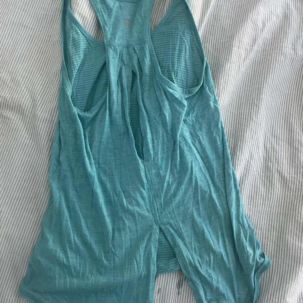 Lululemon back cut out tank